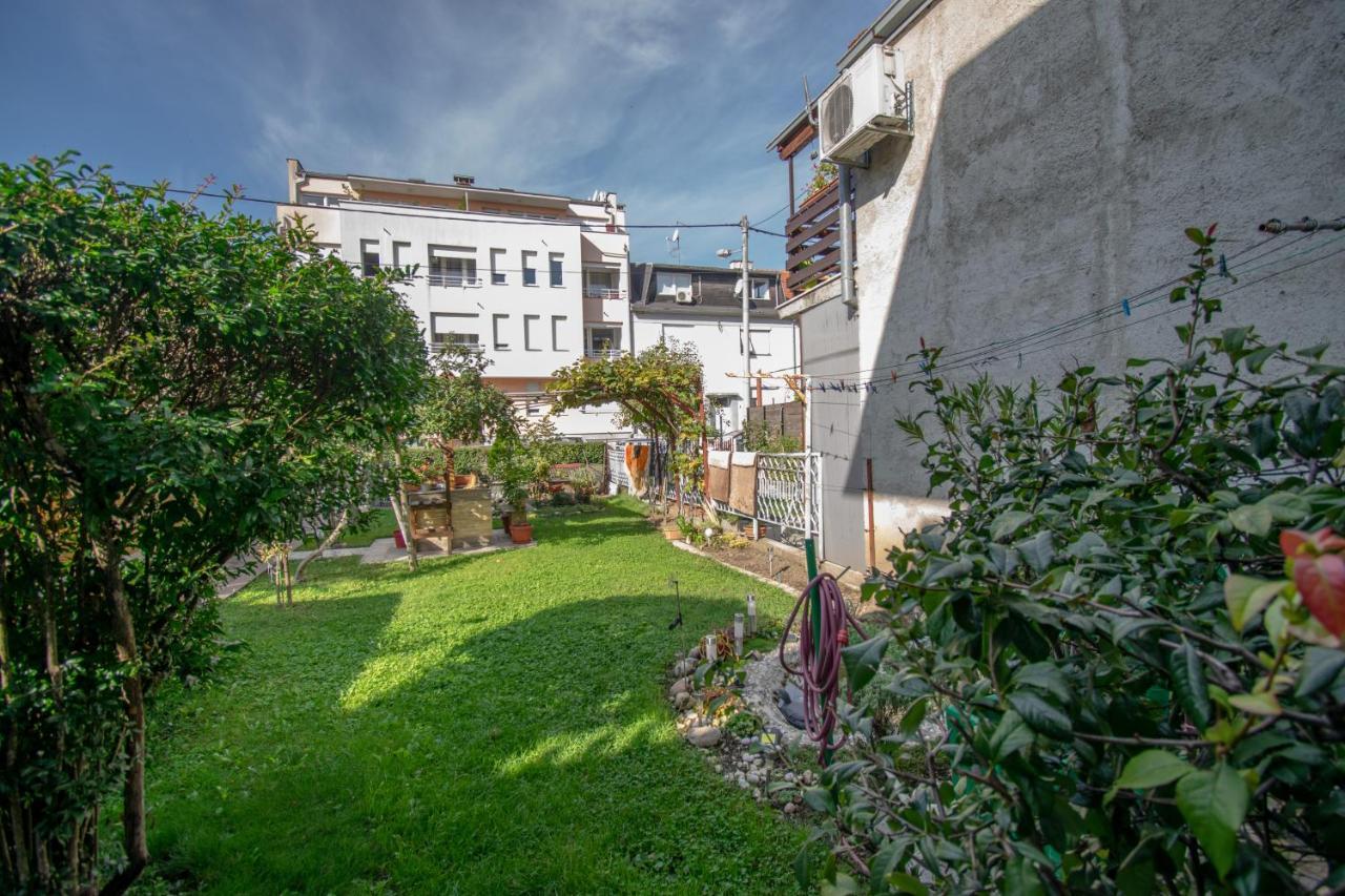 Studio Apartman Dalia Apartment Zagreb Bagian luar foto