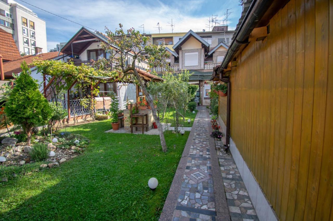 Studio Apartman Dalia Apartment Zagreb Bagian luar foto